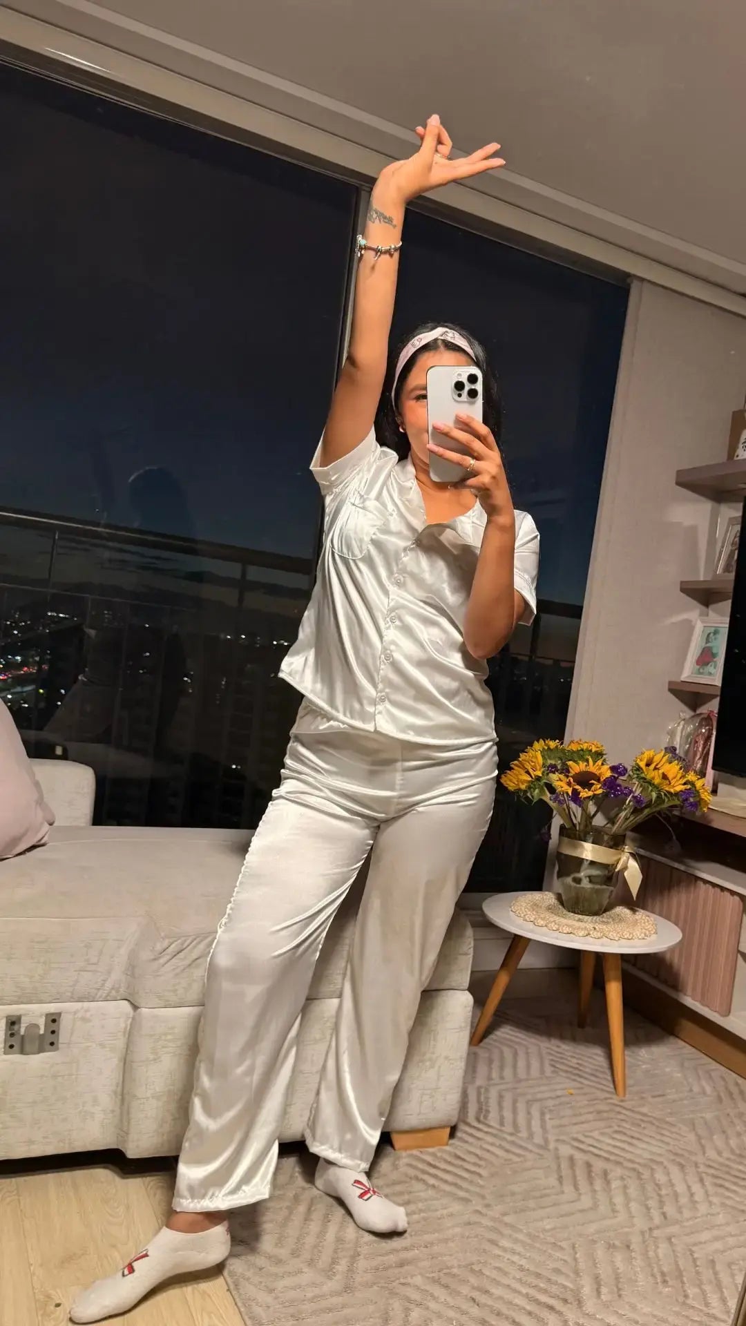 pijama-de-satin-manga-corta-blanca
